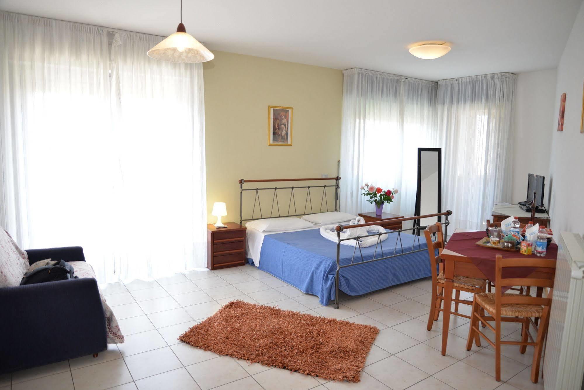 Residence Le Corniole Ареццо Экстерьер фото